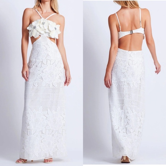 Patbo FLOWER EMBROIDERED MAXI DRESS - Picture 1 of 7